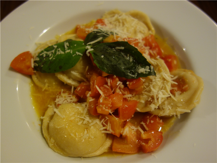 ravioli with tomatoes and basil